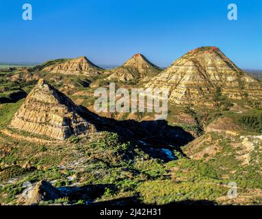 Heuhaufen im Terry-Badlands-Wildnisgebiet in der Nähe von Terry, montana Stockfoto