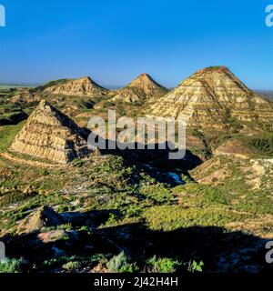 Heuhaufen im Terry-Badlands-Wildnisgebiet in der Nähe von Terry, montana Stockfoto