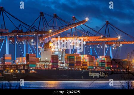 Abendbild, Containerschiff, Container Terminal Altenwerder, Hafen, Hamburg, Deutschland Stockfoto