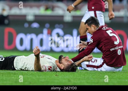 Turin, Italien. 10. April 2022. Olivier Giroud vom AC Mailand reagiert während des Fußballspiels der Serie A 2021/22 zwischen dem Turin FC und dem AC Mailand im Olimpico Grande Torino Stadium in Turin.(Endstand; Turin FC 0 - 0 AC Mailand) Credit: SOPA Images Limited/Alamy Live News Stockfoto