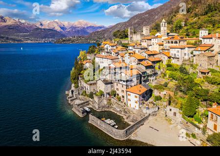 Luftaufnahme des Dorfes Corenno Plinio, Comer See, Italien Stockfoto