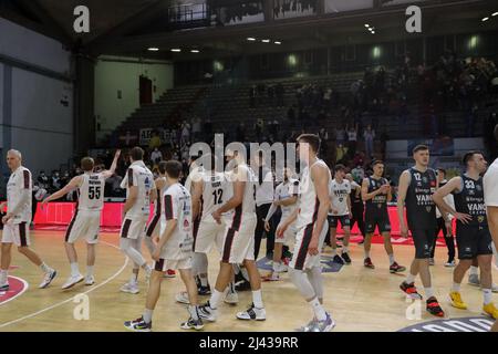 Cremona, Italien. 10. April 2022. Bertram Yachts Tortona während Vanoli Basket Cremona vs Bertram Derthona Tortona, Italienische Basketball A Serie Championship in Cremona, Italien, April 10 2022 Kredit: Unabhängige Fotoagentur/Alamy Live Nachrichten Stockfoto