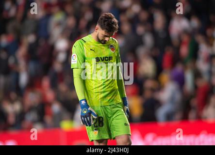 Stadion Vallecas, Madrid, Spanien. 11. April 2022. La Liga Santander, Rayo Vallecano versus Valencia CF; Mamardaschwili Valencia Torwart Credit: Action Plus Sports/Alamy Live News Stockfoto