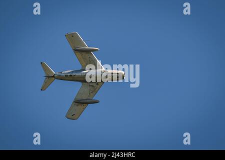 Gdynia, Polen - 22. August 2021: MIG-15-Flug auf der Aero Baltic Show in Gdynia, Polen. Stockfoto