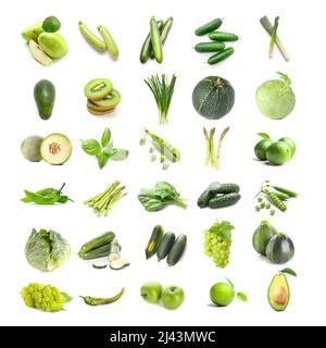 Set aus verschiedenen grünen Früchten und Gemüse isoliert auf weiß Stockfoto