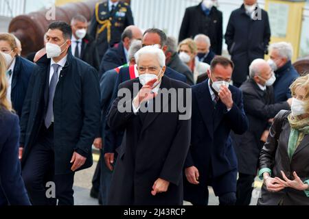 Procida, Kampanien, Italien. 9. April 2022. Sergio Mattarella, Präsident der Italienischen Republik, während der Einweihungsfeier der italienischen Kulturhauptstadt Procida 2022. (Bild: © Pasquale Gargano/Pacific Press via ZUMA Press Wire) Stockfoto