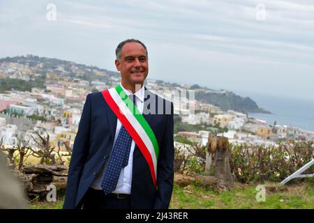 Procida, Kampanien, Italien. 9. April 2022. Der Bürgermeister von Procida Raimondo Ambrosino, während der Einweihungsfeier der italienischen Kulturhauptstadt Procida 2022. (Bild: © Pasquale Gargano/Pacific Press via ZUMA Press Wire) Stockfoto