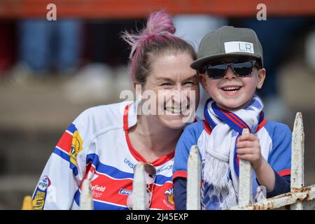 Wakefield, England - 10.. April 2022 - Wakefield Trinity Fans. Rugby League Betfred Super Challenge Cup Quarter Finals Wakefield Trinity vs Wigan Warriors im Be Well Support Stadium, Wakefield, UK Dean Williams Stockfoto