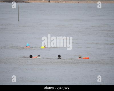 Sheerness, Kent, Großbritannien. 12. April 2022. UK Wetter: Ein sonniger Morgen in Sheerness, Kent. Kredit: James Bell/Alamy Live Nachrichten Stockfoto