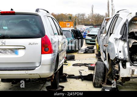 Mondial Auto, Auto-Recycling in Saint-Aubin-les-Elbeuf (Nordfrankreich) Stockfoto