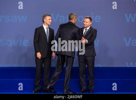 US-Präsident Barack Obama, NATO-Generalsekretär Jens Stoltenberg und Präsident der Republik Polen Andrzej Duda beim NATO-Gipfel in Warschau. Stockfoto