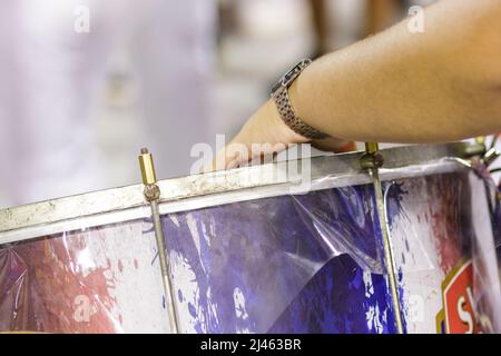 Technische Probe der Academicos de Vigario Geral Samba Schule in Marques de Sapucai in Rio de Janeiro, Brasilien - 04. April 2022: Parade der AC Stockfoto