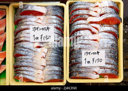 Japan. Tokio. Der Fischmarkt. Frischer Lachs Stockfoto