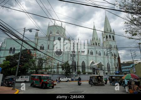 Manila, Philippinen - 2022. März: Basilika San Sebastian am 28. März 2022 in Manila, Philippinen. Es ist die einzige Stahlkirche oder Basilika in Asien. Stockfoto