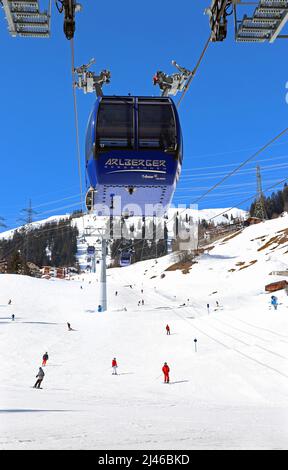 Die Hütte einer Seilbahn im Skigebiet St. Anton am Arlberg, Österreichische Alpen Stockfoto