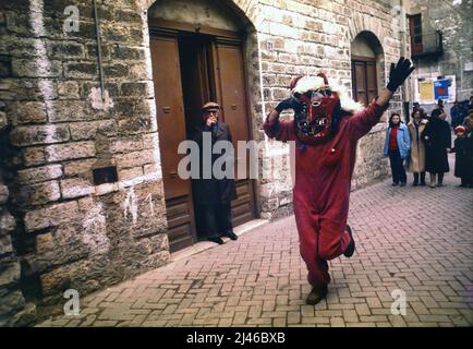 Sizilien (Italien), traditionelle Feste der Ostern, Tanz der Teufel in Prizzi (Palermo) Stockfoto