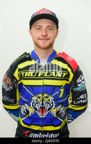 MANCHESTER, GROSSBRITANNIEN. APRIL 12.: Connor Mountain, Sheffield der aufsteigende Star der Tigers beim Saisonstart des Discovery Networks Eurosport Speedway am Dienstag, den 12.. April 2022 im National Speedway Stadium, Manchester (Quelle: Ian Charles | MI News) Quelle: MI News & Sport /Alamy Live News Stockfoto