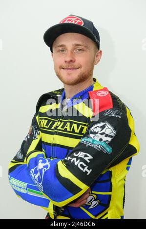 MANCHESTER, GROSSBRITANNIEN. APRIL 12.: Connor Mountain, Sheffield der aufsteigende Star der Tigers beim Saisonstart des Discovery Networks Eurosport Speedway am Dienstag, den 12.. April 2022 im National Speedway Stadium, Manchester (Quelle: Ian Charles | MI News) Quelle: MI News & Sport /Alamy Live News Stockfoto