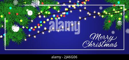 Fröhliche Weihnachtsschrift im Rahmen mit Tannenzacken, Schneeflocken und Lichterketten. Kalligraphische Inschrift kann für Grußkarte verwendet werden, festlich Stock Vektor