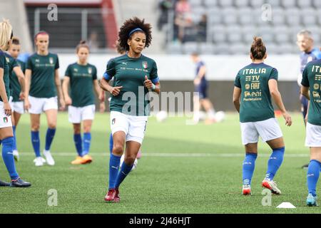 Thun, Schweiz. 12. April 2022. Sara Gama (Italien) (Schweiz/Kroatien OUT) Luigi Rizzo/SPP-JP Credit: SPP Sport Press Photo. /Alamy Live News Stockfoto