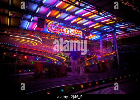 Fairground Fahren Sie auf leichten Wegen von der jährlichen Wandermesse in St Giles, Oxford. Stockfoto