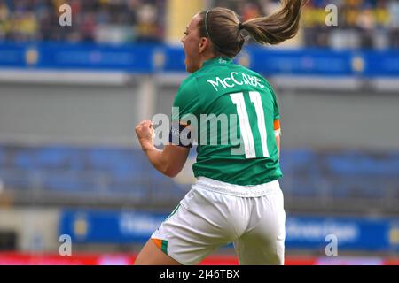 Göteborg, Schweden. 12. April 2022. Katie McCabe (11 Irland) feiert Tor beim Qualifikationsspiel der Weltmeisterschaft 2023 am 12. 2022. April zwischen Schweden und der Republik Irland im Gamla Ullevi in Göteborg, Schweden Peter Sonander/SPP Credit: SPP Sport Press Foto. /Alamy Live News Stockfoto