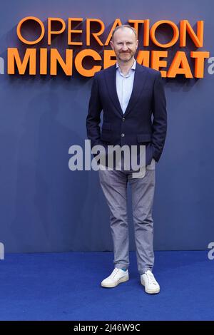 Mark Gatiss kommt zur britischen Premiere der Operation Hackeat im Curzon Mayfair Kino im Zentrum von London. Bilddatum: Dienstag, 12. April 2022. Stockfoto