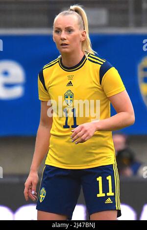 Göteborg, Schweden. 12. April 2022. Stina Blackstenius (11 Schweden) beim Qualifikationsspiel der Weltmeisterschaft 2023 am 12. 2022. April zwischen Schweden und der Republik Irland im Gamla Ullevi in Göteborg, Schweden Peter Sonander/SPP Credit: SPP Sport Press Photo. /Alamy Live News Stockfoto