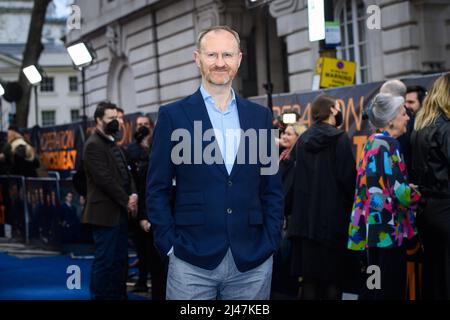 London, Großbritannien. 12. April 2022. Mark Gatiss bei der britischen Premiere der Operation Hackeat im Curzon Mayfair Kino in London. Bilddatum: Dienstag, 12. April 2022. Bildnachweis sollte lauten: Matt Crossick/Empics/Alamy Live News Stockfoto