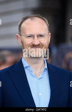 London, Großbritannien. 12. April 2022. Mark Gatiss bei der britischen Premiere der Operation Hackeat im Curzon Mayfair Kino in London. Bilddatum: Dienstag, 12. April 2022. Bildnachweis sollte lauten: Matt Crossick/Empics/Alamy Live News Stockfoto