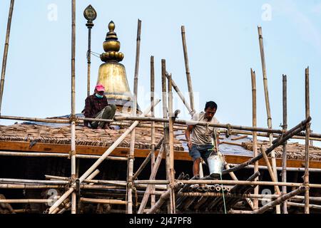 Tempel im Tempelbezirk Durbar Square, die durch das Erdbeben vom 25. April 2015 zerstört wurden, werden restauriert, Kathmandu, Nepal --- durch das Erdbeben am 25.4.2015 zerstörte Tempel im Tempelbezirk Durbar Square werden reatauriert, Kathmandu, Nepal Stockfoto