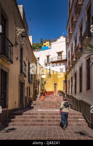 Bunte Nachbarschaft in der Stadt Guanajuato, Mexiko Stockfoto