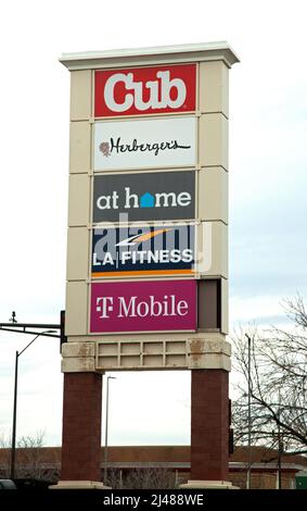 Schild mit den Geschäften im Einkaufszentrum Midway Strip. St. Paul Minnesota, USA Stockfoto