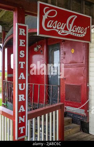 Casey Jones Restaurant, in einem authentischen Eisenbahnwagen, im einzigartigen Red Caboose Motel & Restaurant in Ronks (Strasburg), Pennsylvania. (USA) Stockfoto