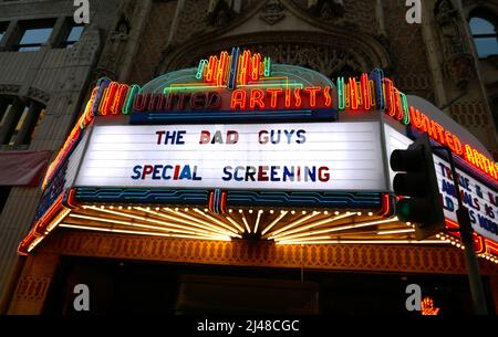 Los Angeles, California, USA 12.. April 2022 Ein allgemeiner Blick auf die Atmosphäre bei Dreamworks Animation präsentiert die Special Screening of 'The Bad Guys' im Theater im Ace Hotel am 12. April 2022 in Los Angeles, Kalifornien, USA. Foto von Barry King/Alamy Live News Stockfoto