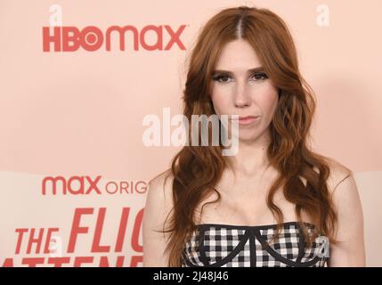 Los Angeles, USA. 12. April 2022. Zosia Mamet kommt bei der Premiere der HBO Max Original Series IN DER STAFFEL 2 an, die am Dienstag, dem 12. April 2022, im Pacific Design Center in West Hollywood, CA, stattfand. (Foto: Sthanlee B. Mirador/Sipa USA) Quelle: SIPA USA/Alamy Live News Stockfoto