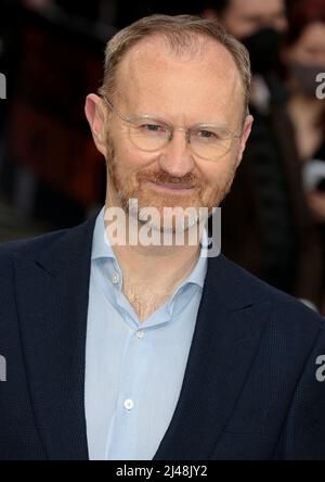 Apr 12, 2022 - London, England, UK - Mark Gatiss nimmt an der Operation Hackeat UK Filmpremiere, Curzon Mayfair, Teil Stockfoto