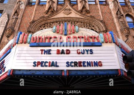 Los Angeles, California, USA 12.. April 2022 Ein allgemeiner Blick auf die Atmosphäre bei Dreamworks Animation präsentiert die Special Screening of 'The Bad Guys' im Theater im Ace Hotel am 12. April 2022 in Los Angeles, Kalifornien, USA. Foto von Barry King/Alamy Live News Stockfoto