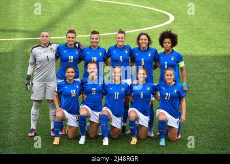 Thun, Schweiz. 12. April 2022. Qualifikation der Frauen-Weltmeisterschaft AU-NZ 2023.Schweiz - Italien.Italien Formation (Bildquelle: © Andrea Amato/Pacific Press via ZUMA Press Wire) Stockfoto