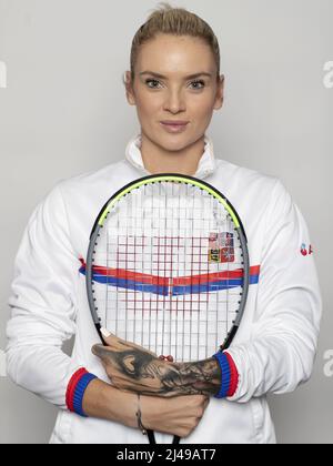 Die tschechische Tennisspielerin Tereza Martincova posiert vor dem Turnier Billie Jean King Cup, Tschechische Republik, 31. Oktober 2021, für die Fotografin Stockfoto