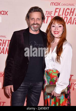 WEST HOLLYWOOD, CA - 12. APRIL: (L-R) Rob Benedict und Ruth Connell besuchen die Los Angeles Saison 2 Premiere der HBO Max Original Series 'The Flight Stockfoto