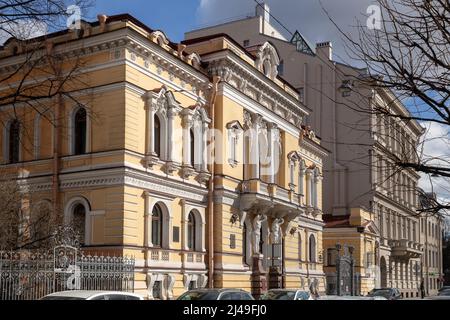 St. Petersburg, Russland - 09. April 2022: Schönes Herrenhaus von N. Spiridonov (1897). Palast der feierlichen Eintragung der Geburt 'Malyutka' Stockfoto