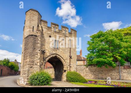 Road Arch, auf Road, Lincoln, war früher das südliche Tor in der Mauer um die Kathedrale von Lincoln. Stockfoto