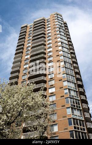 50 Lexington Avenue ist ein Luxus-Coop im Gramercy Park/Murray Hill-Viertel, New York City, USA 2022 Stockfoto