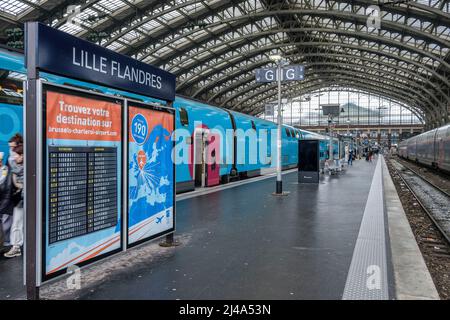 Gare Lilles Flandres a Lilles et Trains Ouigo | Bahnhof Lilles Flandres in den Zügen Lilles und Ouigo Stockfoto
