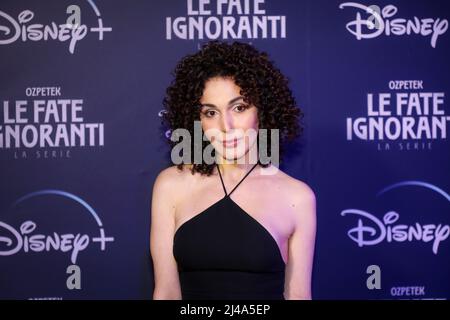 ROM, ITALIEN - 08. APRIL: Lilith Primavera nimmt an der Premiere der Fernsehserie Disney, 'Le Fate Ignoranti' vor dem Opernhaus in Rom Teil. Stockfoto