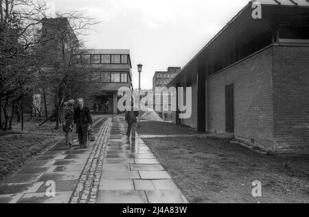 Schwarz & Weiß Archiv Bild des Zentrums von Cumbernauld Neue Stadt, April 1977. Stockfoto