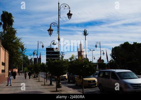 MARRAKESCH, MAROKKO - 21. NOVEMBER 2018 Eingang zur Medina und Altstadt von Marrakesch Stockfoto