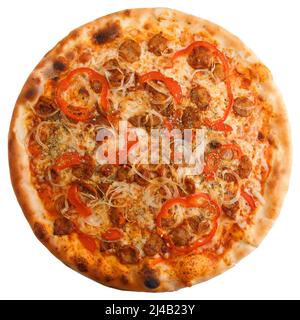 Blick von oben auf leckere Pizza mit Würstchen, Paprika, Senf und viel Käse, isoliert mit Clipping-Pfad Stockfoto