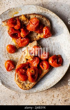 Tomate Confit Toast Bruschetta Snack Stockfoto